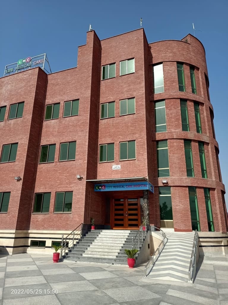 Life Medical Care Hospital Building β Topi Swabi